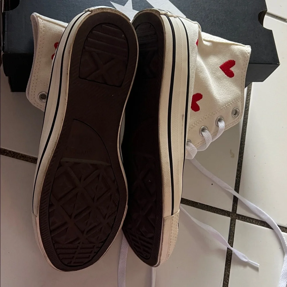 Converse Cream High Tops with red embroidered hearts - Picture 6 of 9